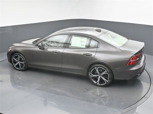 Used 2025 Volvo S60 B5 Plus w/ Protection Package Premier image 41