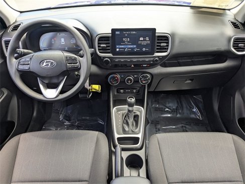 Used 2025 Hyundai Venue SE image 29