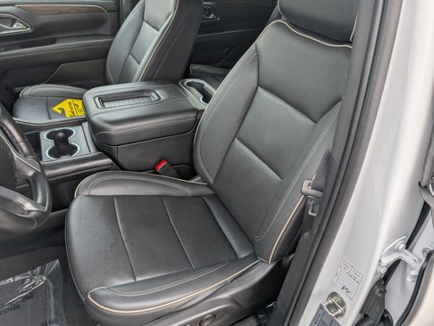 Used 2023 Chevrolet Suburban Premier image 11