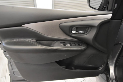 Used 2023 Nissan Murano SV image 13