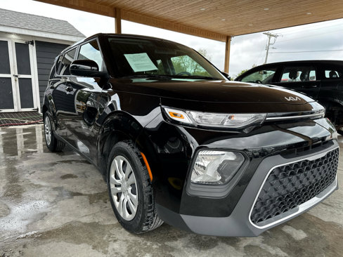 Used 2022 Kia Soul LX image 16