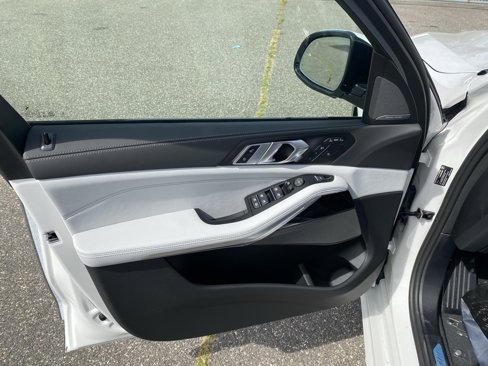 New 2026 BMW X7 xDrive40i image 13