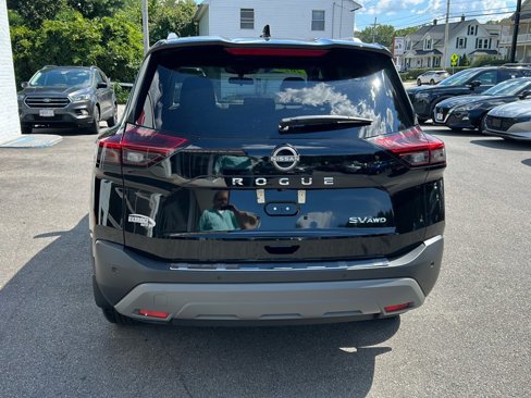 Used 2023 Nissan Rogue SV w/ SV Premium B Package image 6