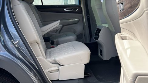 New 2025 Volkswagen Atlas SEL Premium R-Line image 11