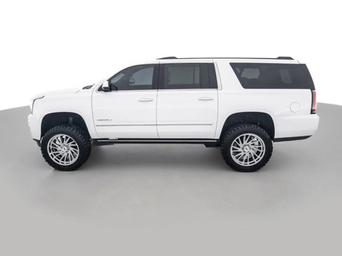 Used 2020 GMC Yukon XL Denali w/ Denali Premium Package image 8