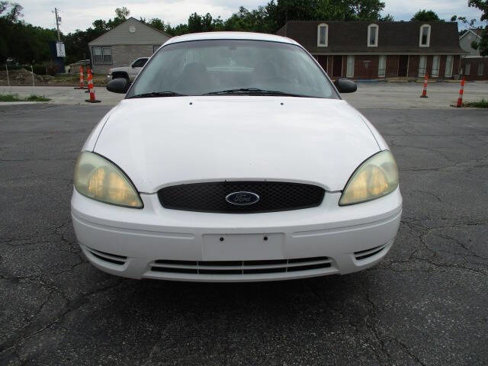 Used 2004 Ford Taurus LX image 8