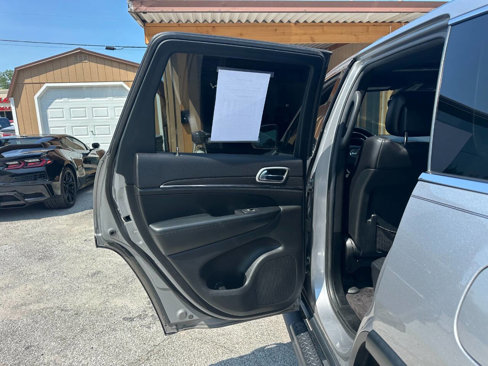 Used 2018 Jeep Grand Cherokee Limited image 10
