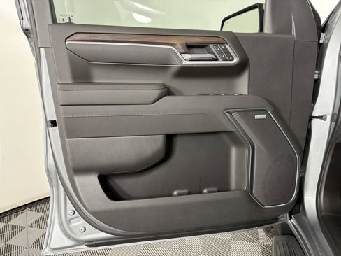New 2026 GMC Sierra 1500 SLT w/ SLT Premium Plus Package image 8
