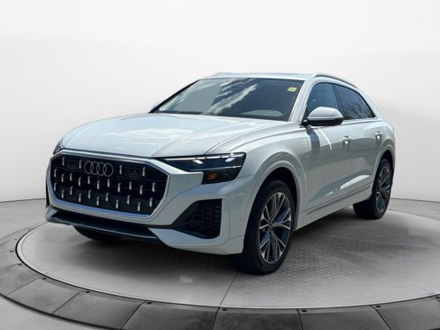 New 2025 Audi Q8 Premium image 3