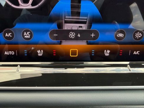 Certified 2025 Volkswagen Tiguan SEL R-Line image 19