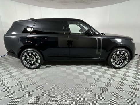 New 2025 Land Rover Range Rover Long Wheelbase SE image 6