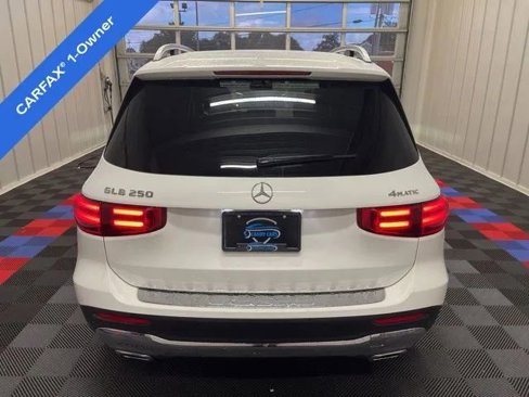 Used 2024 Mercedes-Benz GLB 250 4MATIC image 4