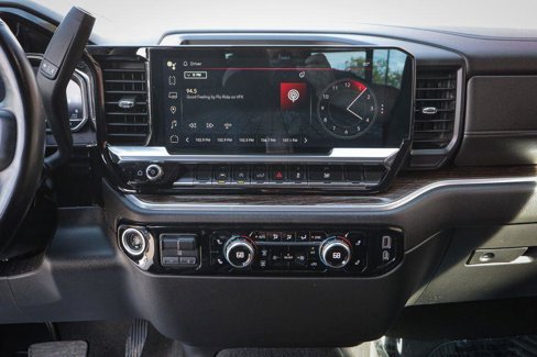 Used 2023 GMC Sierra 1500 SLE w/ Preferred Package image 18