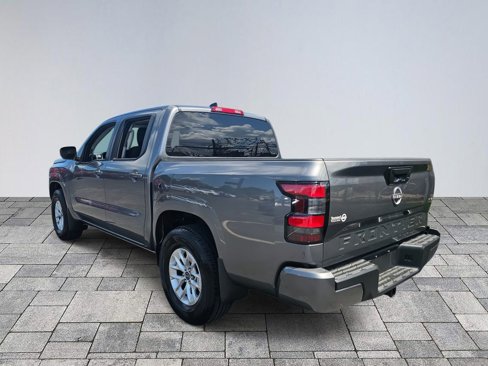 Used 2024 Nissan Frontier SV image 5