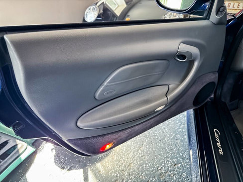 Used 2001 Porsche 911 Carrera image 20