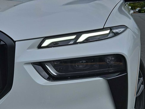 New 2026 BMW X6 M60i image 11