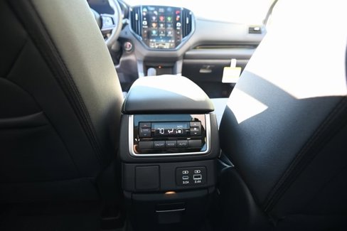 New 2025 Subaru Ascent Onyx Edition image 30