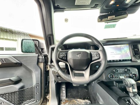 New 2025 Ford Bronco Badlands image 11