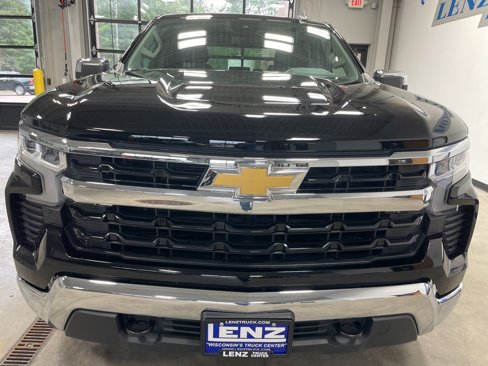 Used 2025 Chevrolet Silverado 1500 LT image 3