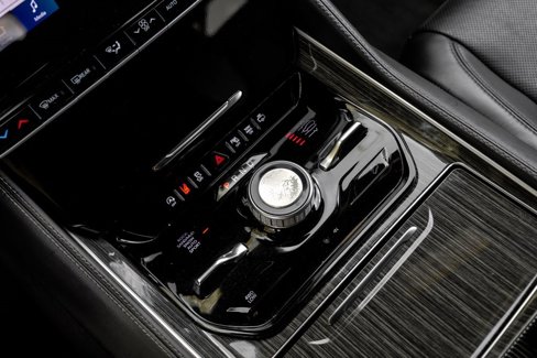 Used 2022 Jeep Wagoneer Series III w/ Premium Group I image 36