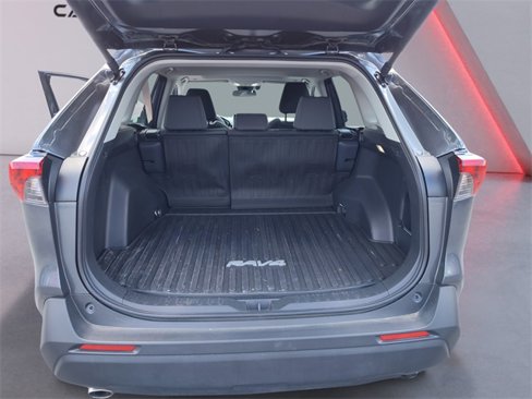 Used 2025 Toyota RAV4 XLE image 17