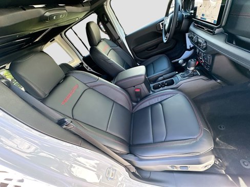 New 2025 Jeep Wrangler Unlimited Rubicon image 31