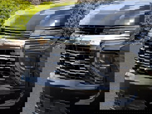 New 2026 Chevrolet Suburban Premier image 13