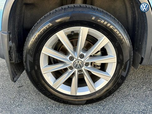 Used 2017 Volkswagen Tiguan Limited image 26