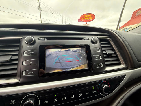Used 2019 Toyota Highlander LE image 20