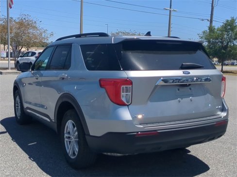 Used 2022 Ford Explorer XLT image 21