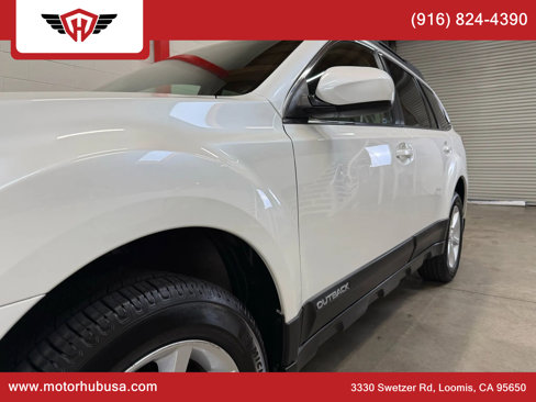 Used 2014 Subaru Outback 2.5i Premium image 2