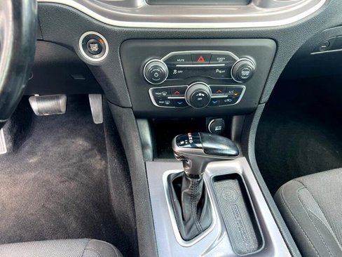 Used 2022 Dodge Charger SXT image 18