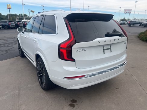 Used 2025 Volvo XC90 B5 Plus image 3