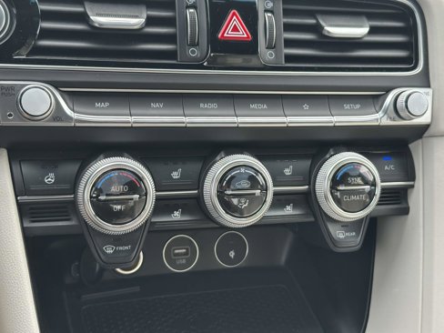 Used 2023 Genesis G70 2.0T w/ Sport Prestige Package image 26