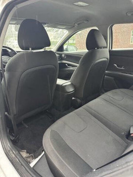 Used 2021 Hyundai Elantra SE image 22
