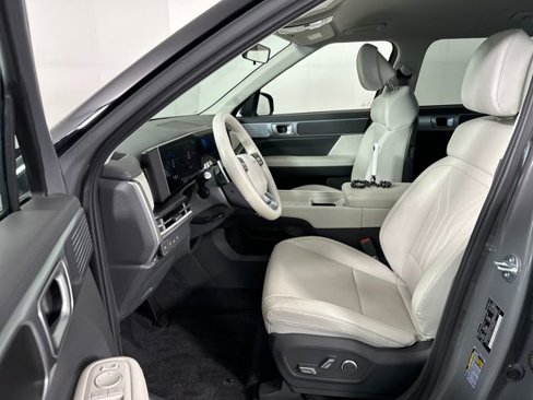 Certified 2025 Hyundai Santa Fe SEL image 39