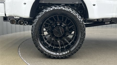 Used 2025 Ford F450 Platinum w/ Platinum Plus Package image 12