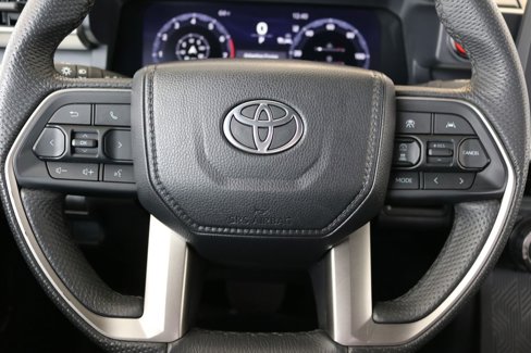 Used 2024 Toyota Tacoma TRD Off-Road image 39