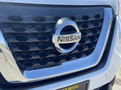 Used 2018 Nissan Kicks SV image 15