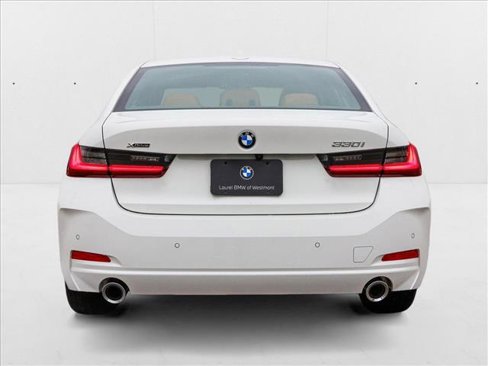 Used 2025 BMW 330i xDrive Sedan w/ Premium Package image 6