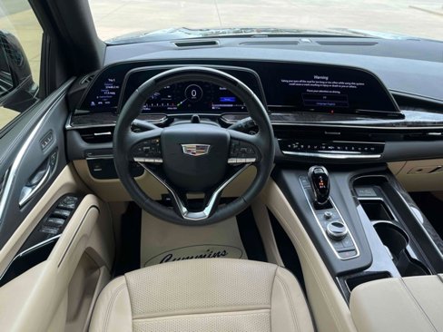 Used 2023 Cadillac Escalade Premium Luxury image 20