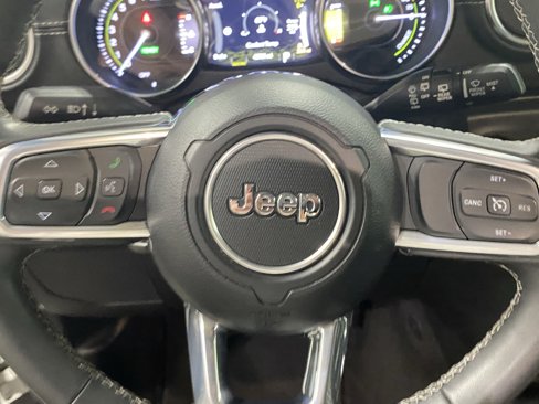 Used 2023 Jeep Wrangler Unlimited Sahara image 22
