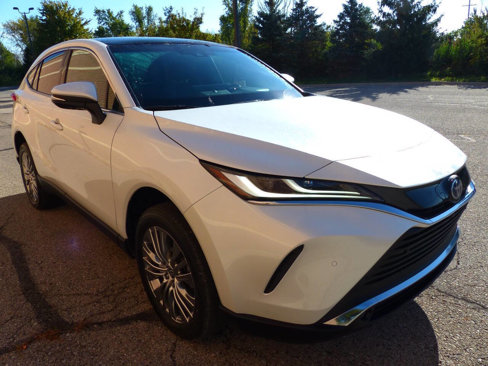 Used 2024 Toyota Venza Limited image 9