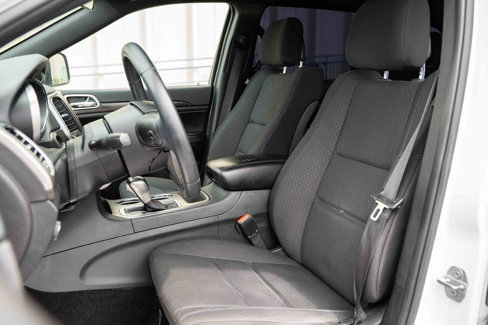 Used 2018 Jeep Grand Cherokee Laredo image 6