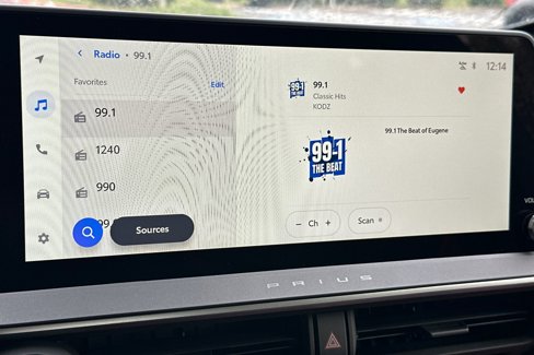 New 2026 Toyota Prius Plug-In Hybrid image 15