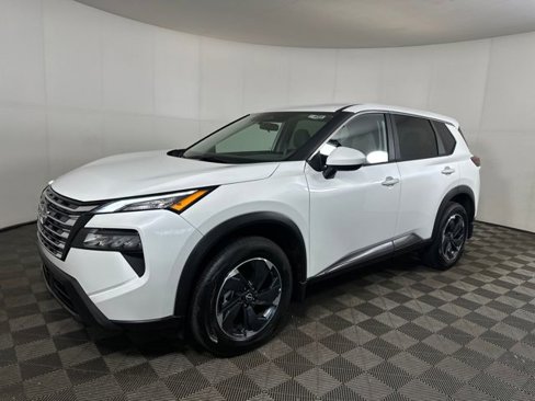 Certified 2025 Nissan Rogue SV image 7