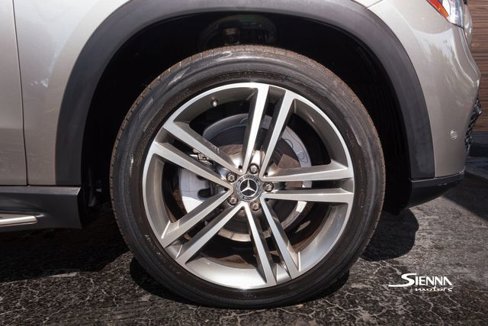 Used 2020 Mercedes-Benz GLE 350 4MATIC w/ Premium Package image 38