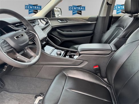 Used 2023 Jeep Grand Cherokee 4WD 4xe image 11
