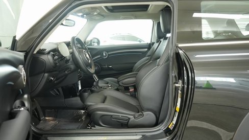 Certified 2024 MINI Cooper SE image 15