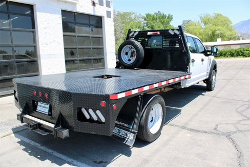 Used 2022 Ford F550 4x4 Crew Cab Super Duty w/ Power Equipment Group image 9